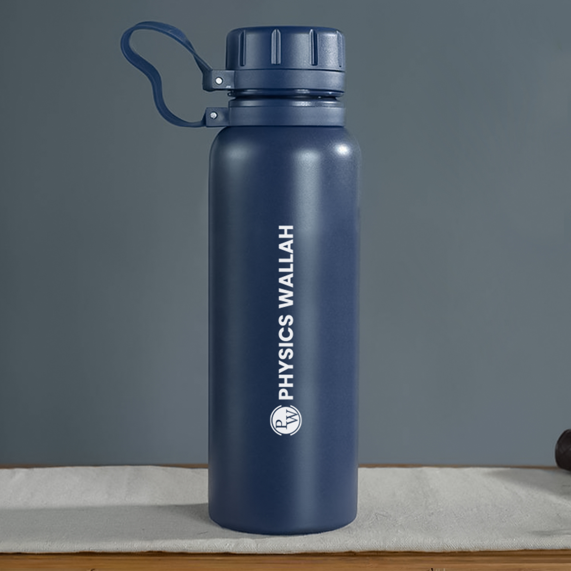 Outdoor Vacuum Bottle | 800 ml | Navy Blue | Insulated Stainless Steel